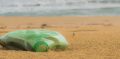 Praias registram aumento na quantidade de lixo nas areias em período de férias